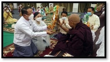 ဝါဆိုသင်္ကန်းဆက်ကပ်လှူဒါန်းပွဲ