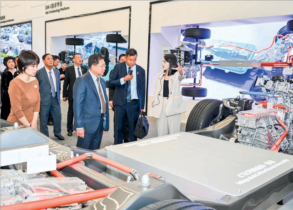 SAC Chairman Prime Minister Senior General Min Aung Hlaing views round production process of BYD-U9 model manufactured by BYD automobile manufacturing company in Shenzhen City, China, yesterday