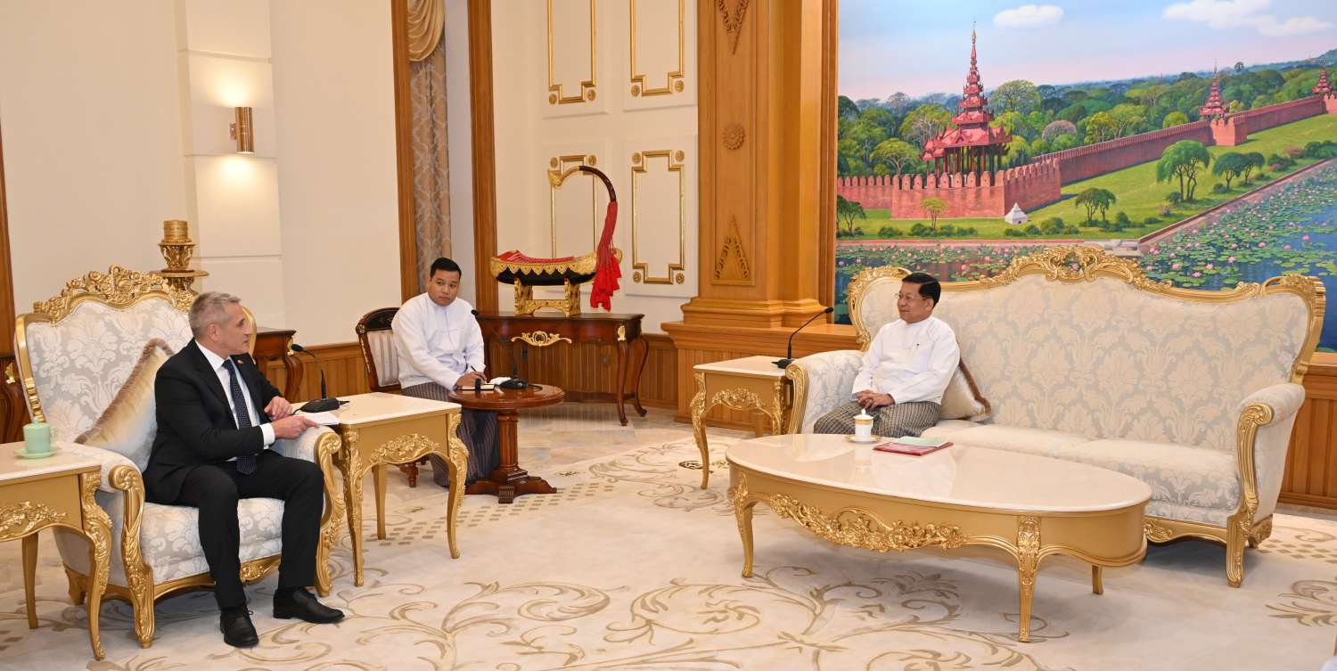 CHAIRMAN of the State Administration Council Prime Minister Senior General Min Aung Hlaing received Mr Uladzimir Baravikou, Ha- noi-based Belarusian Ambassador to Myanmar