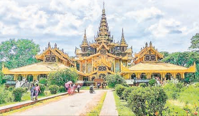 0  Rising demand for Shan State  pineapples  Bago Region welcomes 400,000+  tourists in 2024, boosting tourism  revenue  Visitors at the magnificent Kambawzathadi Royal Palace, a popular tourist destination in Bago Region.