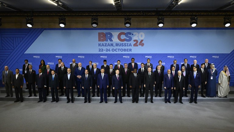 BRICS ဘုံငွေကြေးထူထောင်ရန် မရှိကြောင်း Kremlin ပြောဆို