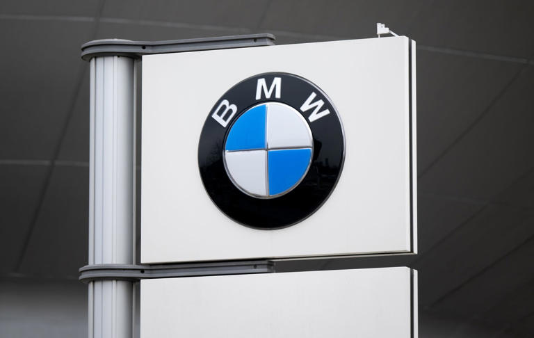 BMW ကား အမြတ်ငွေ ၂၀၂၄ ခုနှစ်တွင် ၃၇ ရာခိုင်နှုန်းအထိ စံချိန်တင် ထိုးကျ 