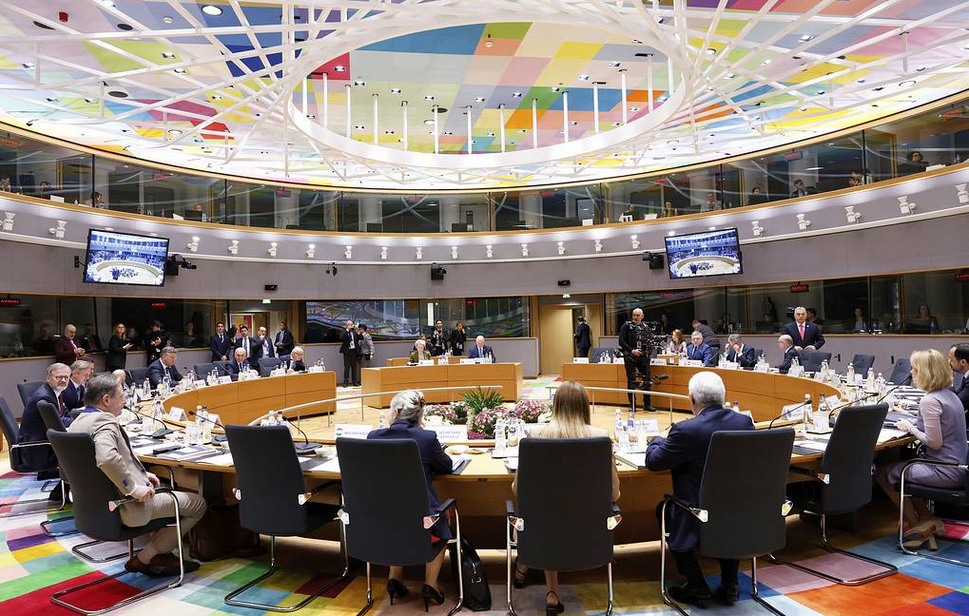 European Council fails to approve 5-billion-euro plan to supply weapons to Kiev