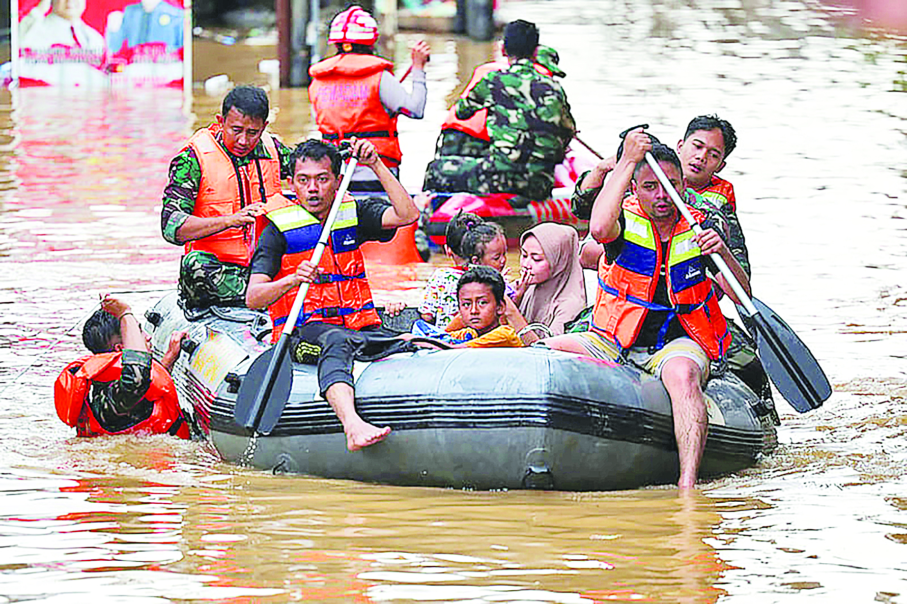 ဂျကာတာမြို့တော်၌ ရေကြီးမှုများဖြစ်ပွား၊ ဒေသခံပြည်သူ ထောင်ပေါင်းများစွာကို ဘေးကင်းရာသို့ ရွှေ့ပြောင်းပေးခဲ့ရ