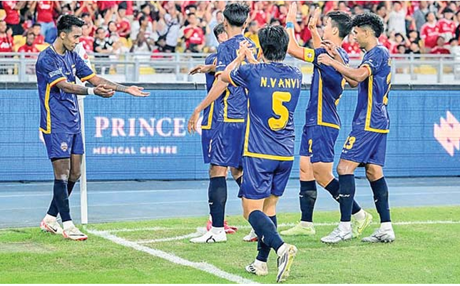 မောင်မောင်လွင်၏ သွင်းဂိုးဖြင့် Asean All Stars အသင်းက မန်ချက်စတာယူနိုက်တက်အသင်းကို အနိုင်ရ