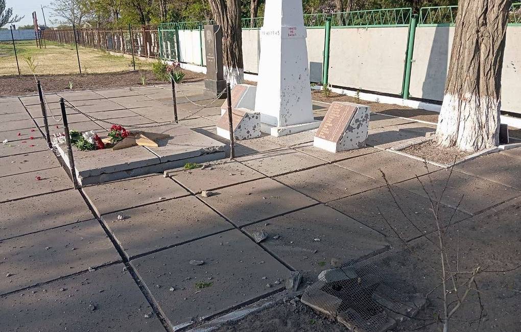 Kherson ဒေသရှိ ဒုတိယကမ္ဘာစစ် အာဇာနည် အထိမ်းအမှတ်နေရာကို ယူကရိန်းတပ်များက တိုက်ခိုက်