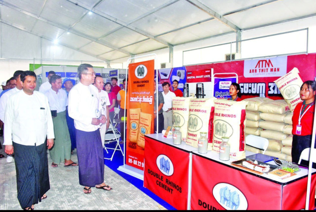 ❝တစ်ပတ်ကြာ ကျင်းပမည့် ဆောက်လုပ်ရေးလုပ်ငန်းသုံးပစ္စည်းများ ရောင်းချသည့် ဈေးရောင်းပွဲတော်ကို နေပြည်တော်၌ ပြခန်းပေါင်း ၇၄ ခု ဖြင့် မေ ၁၂ မှစတင်ရောင်းချပေးနေ❞