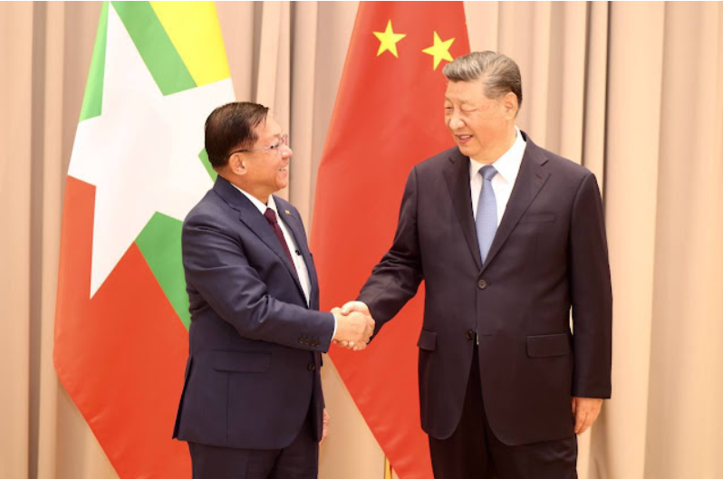 နိုင်ငံတော်စီမံအုပ်ချုပ်ရေးကောင်စီဥက္ကဋ္ဌ နိုင်ငံတော်ဝန်ကြီးချုပ် ဗိုလ်ချုပ်မှူးကြီး မင်းအောင်လှိုင် နှင့် တရုတ်ပြည်သူ့သမ္မတနိုင်ငံသမ္မတ မစ္စတာ ရှီကျင့်ဖျင် တွေ့ဆုံဆွေးနွေး