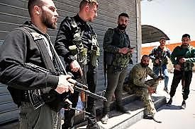Over 100 killed in clashes in Syria, human rights group says