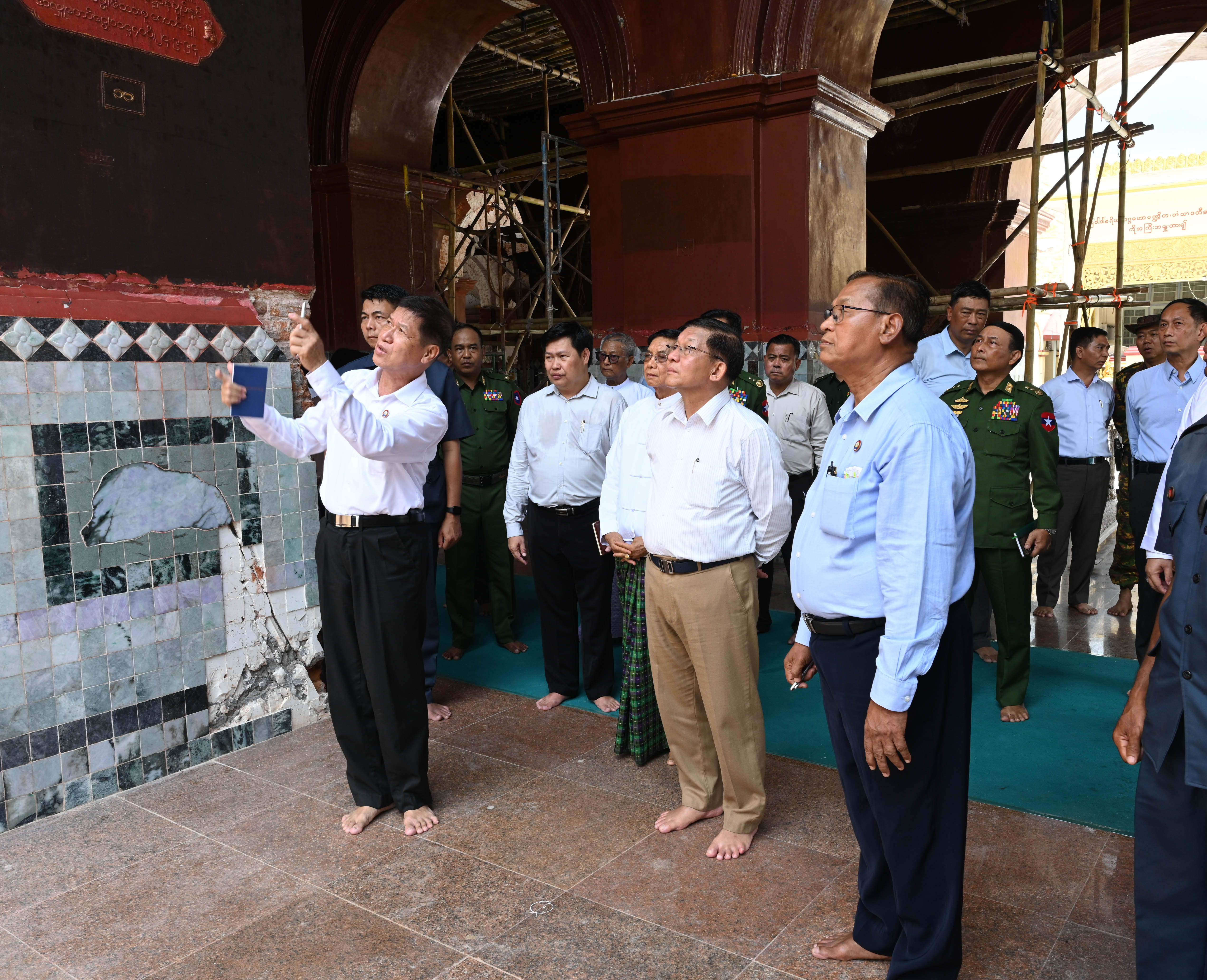 SAC Chairman PM Senior General Min Aung Hlaing inspects rehab operation in Sagaing and Mandalay