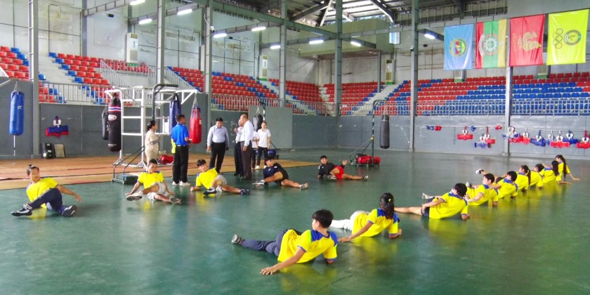 Union Minister for Sports and Youth Affairs Jeng Phang Naw Taung, along with the Deputy Minister and officials, visited the sports teams, undergoing training for the upcoming 33rd Southeast Asian Games in Nay Pyi Taw on Saturday. They observed the training sessions of athletes in Petanque, weightlifting and boxing. The Union Minster also instructed the managers and coaches to provide nutritious foods under the guidance of the medical experts. He also stressed the need to provide necessary training equipmen