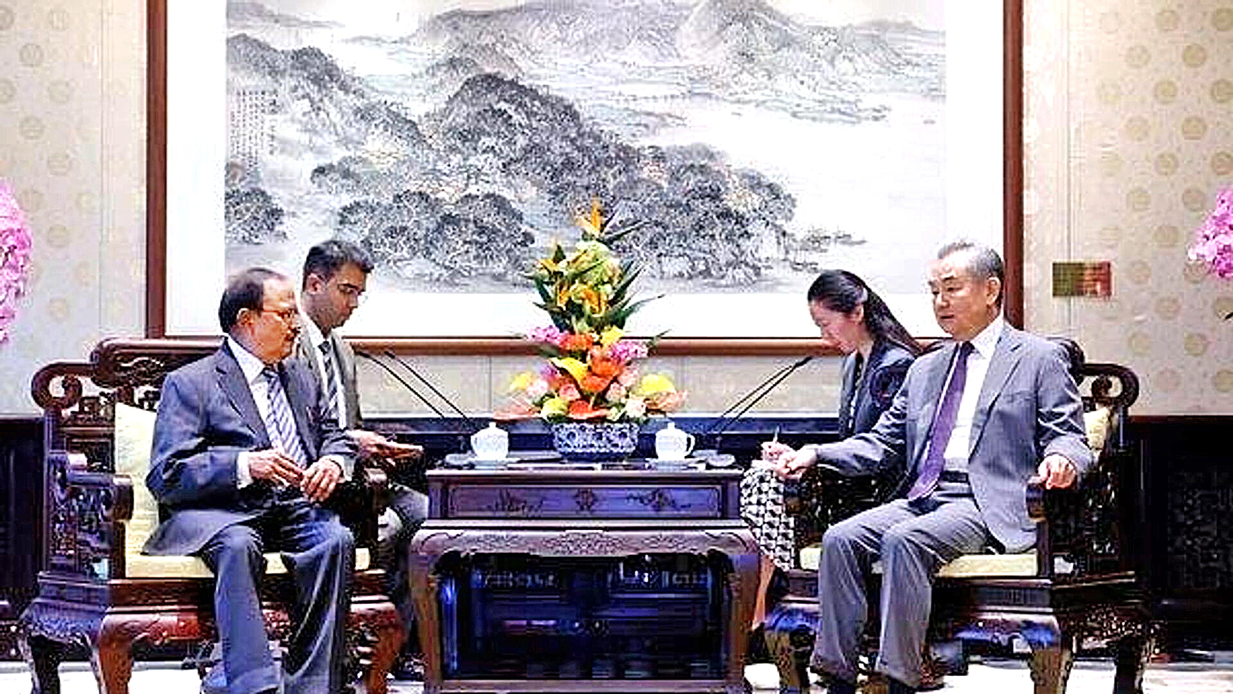 တရုတ်-အိန္ဒိယဆက်ဆံရေးက အပြုသဘောဆောင်ပြီး တိုးတက်လာမှုရှိဟု ဝမ်ယီပြော