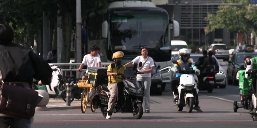 Beijing issues weather warning for hottest days of year