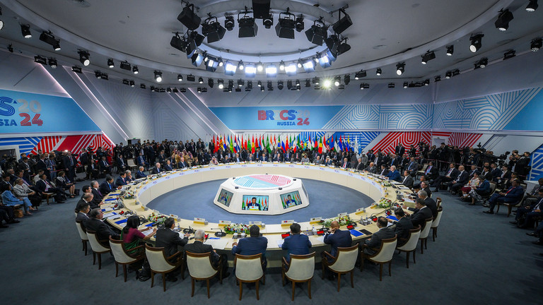 BRICS သည် ရည်မှန်းချက်ကြီးမားသော ဖွံ့ဖြိုးရေးလုပ်ငန်းစဉ်ကို စတင်ခဲ့သည်ဟု ပူတင်ပြောကြား