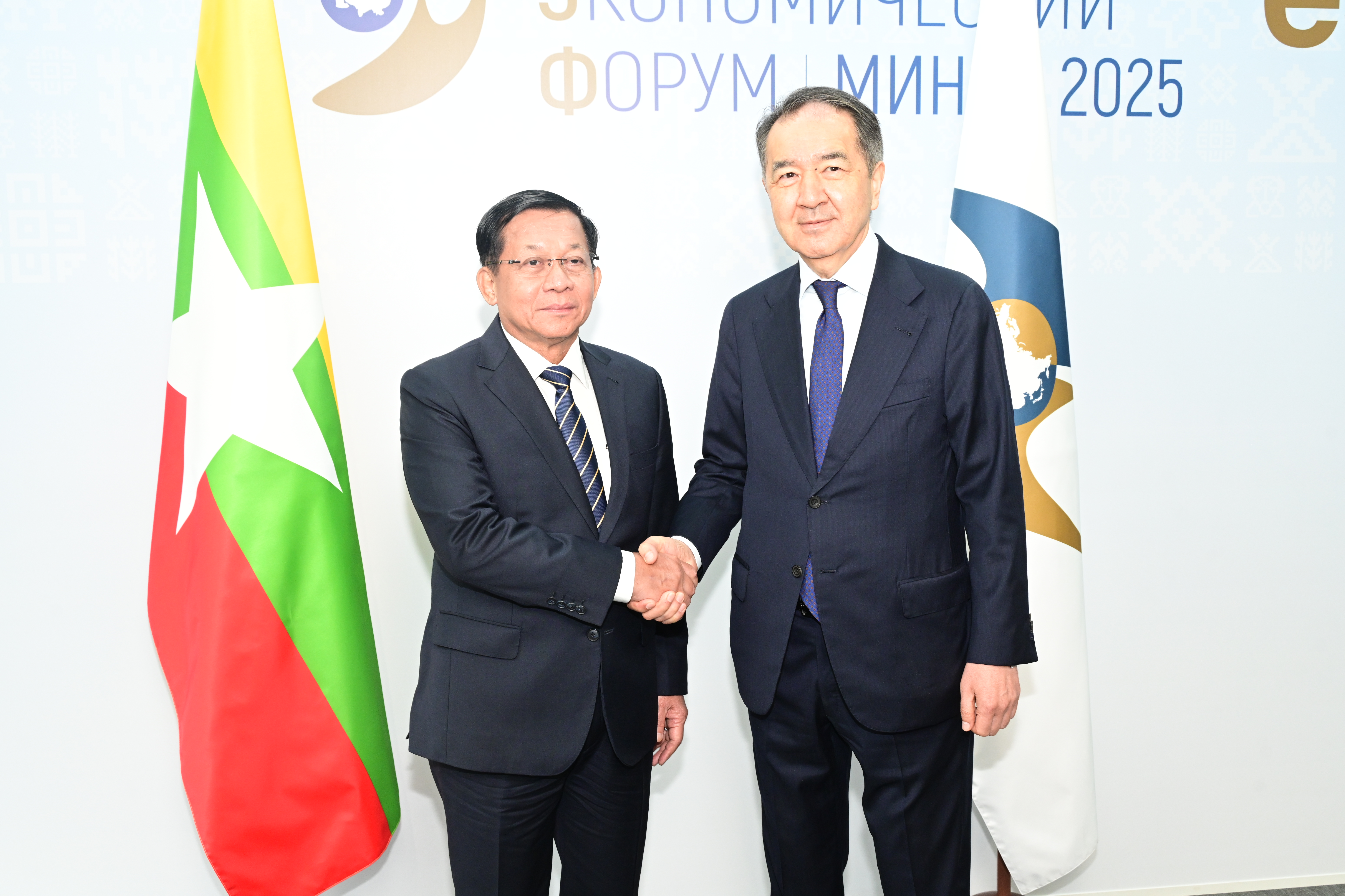 SAC Chairman PM Senior General Min Aung Hlaing holds talks with EEC Board Chairman