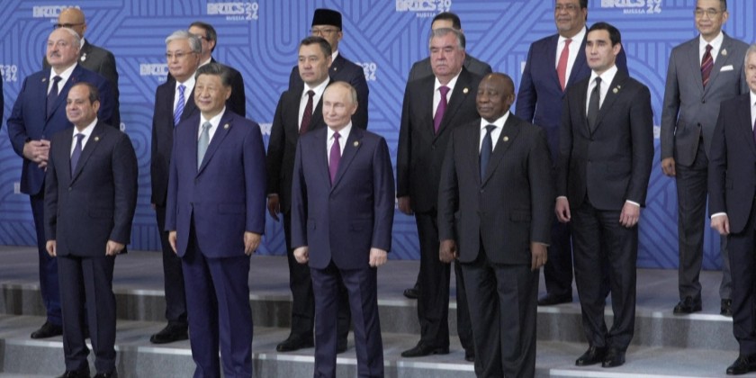 Russian President Vladimir Putin and China's Xi made phone conversation