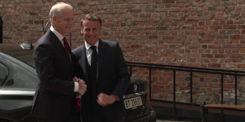 French President Macron welcomed by Norwegian Prime Minister in Oslo