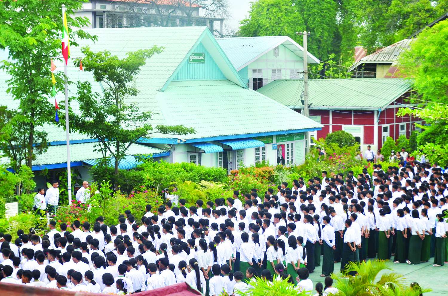 မန္တလေးမြို့၌ အခြေခံပညာကျောင်းများစတင်ဖွင့်လှစ် ကျောင်းသား ကျောင်းသူများ အေးချမ်းပျော်ရွှင်စွာ ပညာသင်ကြား