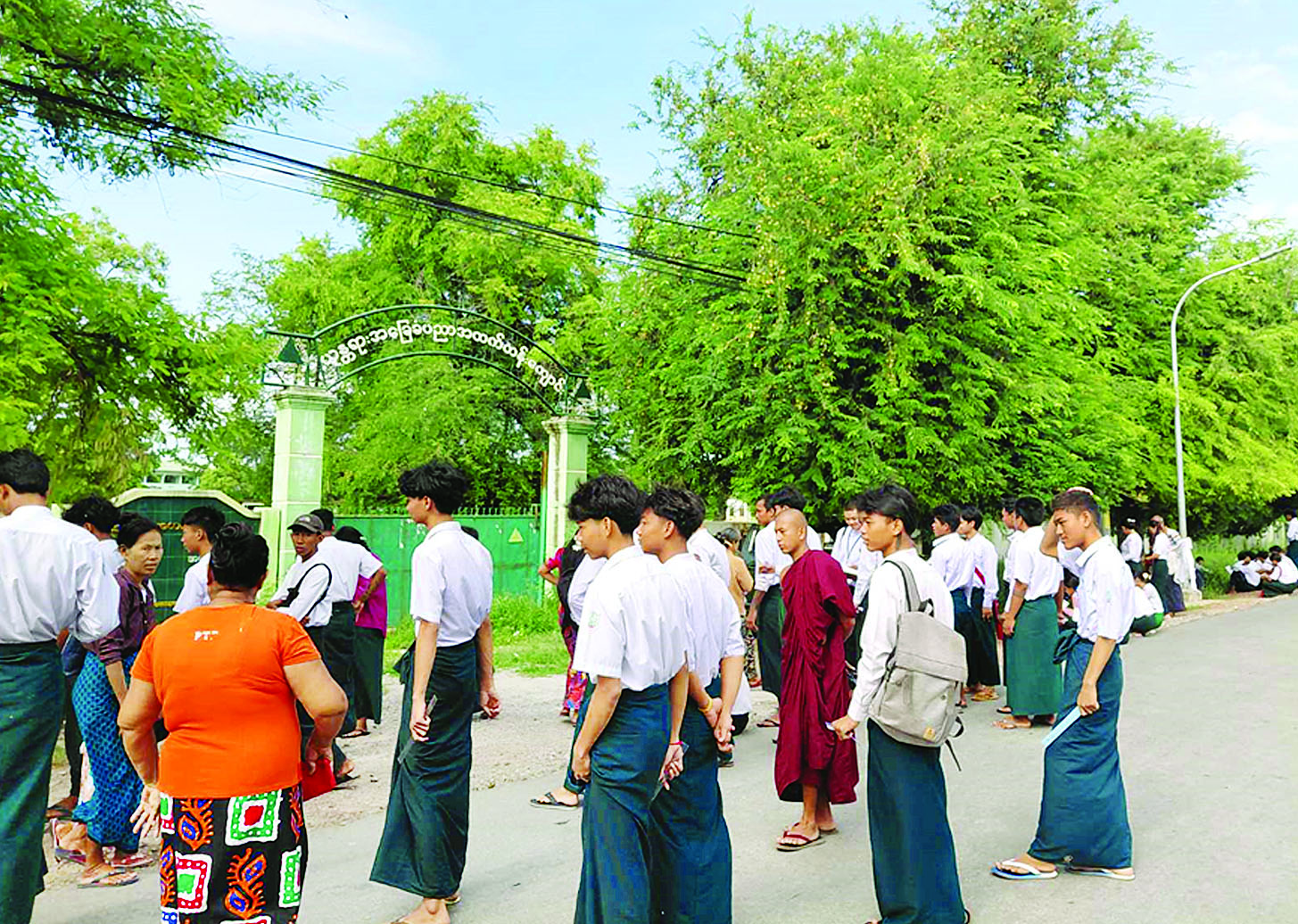 ၂၀၂၅ ခုနှစ် တက္ကသိုလ်ဝင်စာမေးပွဲ ပြန်လည်ဖြေဆိုရမည့် Grade 12 ကျောင်းသား ကျောင်းသူများ ဇီဝဗေဒဘာသာရပ်နှင့် ဘောဂဗေဒဘာသာရပ်တို့ကို ဆက်လက်ဖြေဆို