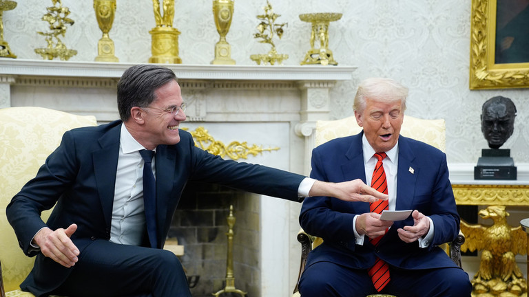 Trump က NATO ခေါင်းဆောင်၏ ချီးမွမ်းစာကို အများသိအောင် ဖော်ပြ