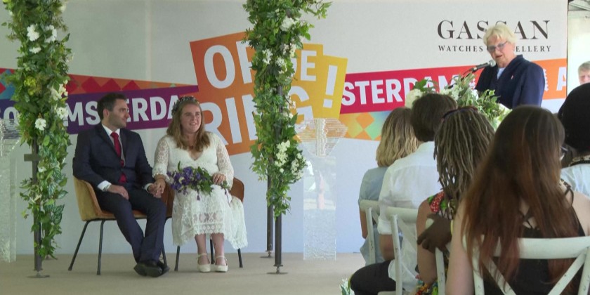 Couples tie the knot on Amsterdam highway during city’s 750th anniversary