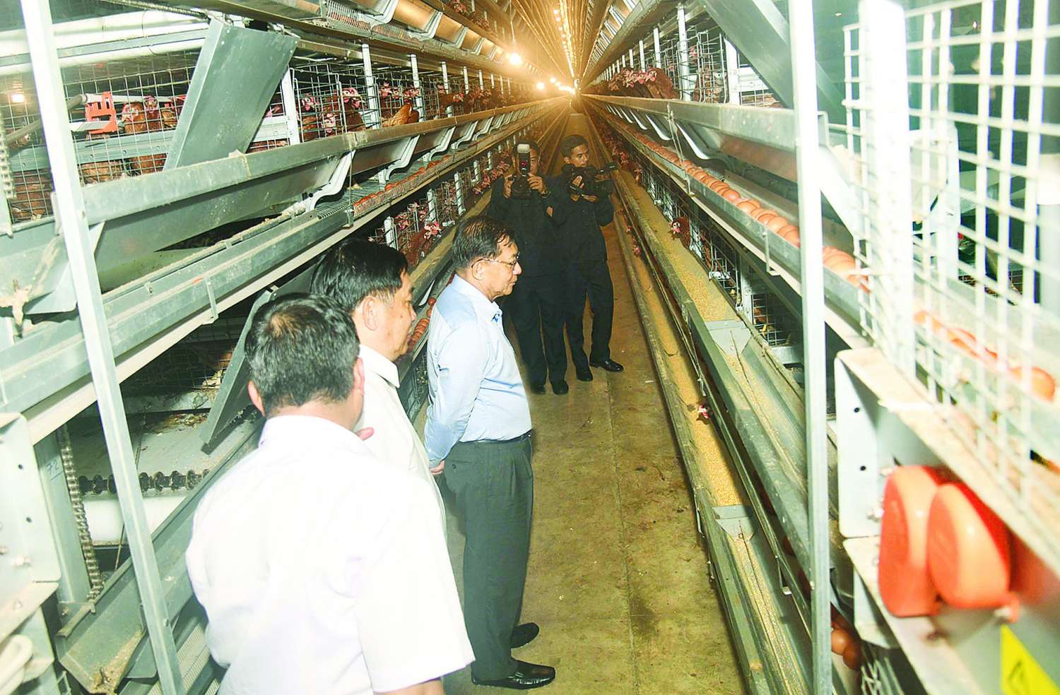 နိုင်ငံတော်စီမံအုပ်ချုပ်ရေးကောင်စီဥက္ကဋ္ဌ နိုင်ငံတော်ဝန်ကြီးချုပ် ဗိုလ်ချုပ်မှူးကြီး မင်းအောင်လှိုင် ရွှေပြည်စိုက်ပျိုးမွေးမြူရေးဇုန် အကောင်အထည်ဖော်ဆောင်ရွက်နေမှုအခြေအနေများ သွားရောက်ကြည့်ရှုစစ်ဆေး