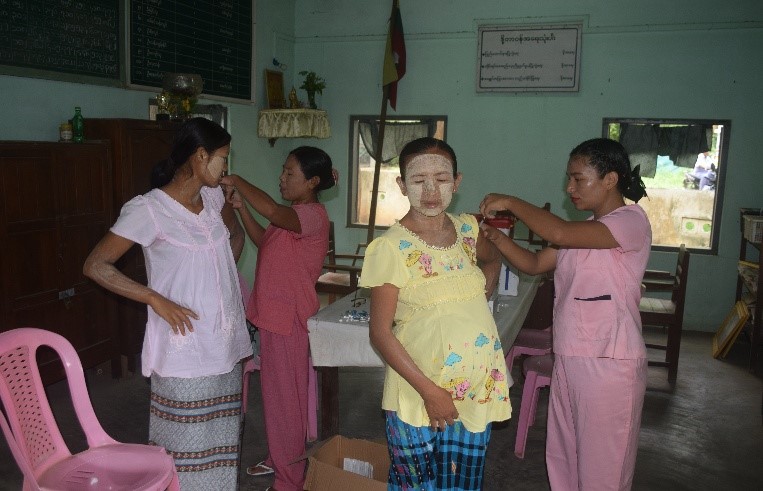 တံတားဦးမြို့တွင် အသက် (၂) နှစ်အောက် ကလေးငယ်များနှင့် ကိုယ်ဝန်ဆောင် မိခင်လောင်းများအား ပုံမှန် ကာကွယ်ဆေးထိုးနှံပေးလျက်ရှိ