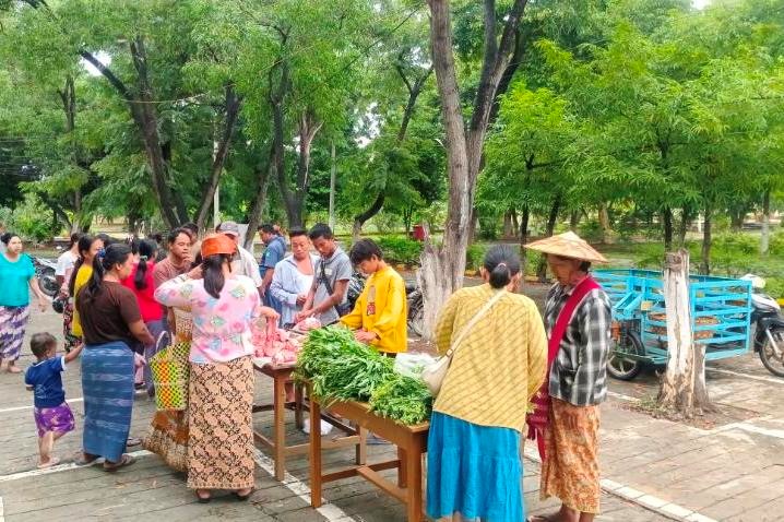 ပြည်သူ့သက်သာဈေးဖွင့်လှစ်၍ အခြေခံစားသောက်ကုန်များအား ဈေးနှုန်းချိုသာစွာဖြင့် ရောင်းချပေး