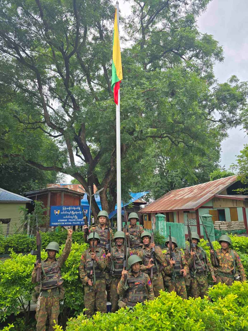 တပ်မတော်စစ်ကြောင်းများက သပိတ်ကျင်းမြို့အား ပြန်လည်ထိန်းချုပ်