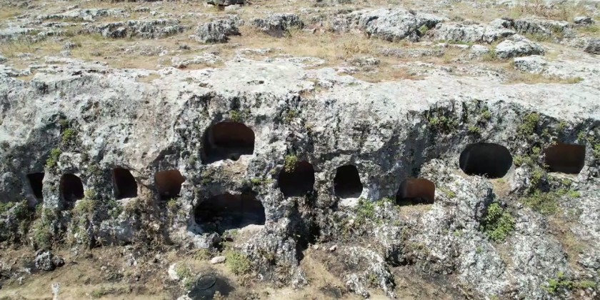 A 50-hectare historical site has been discovered in Çomak village, Türkiye