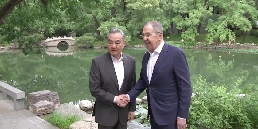 Chinese, Russian FMs pledge united front amid global turmoil