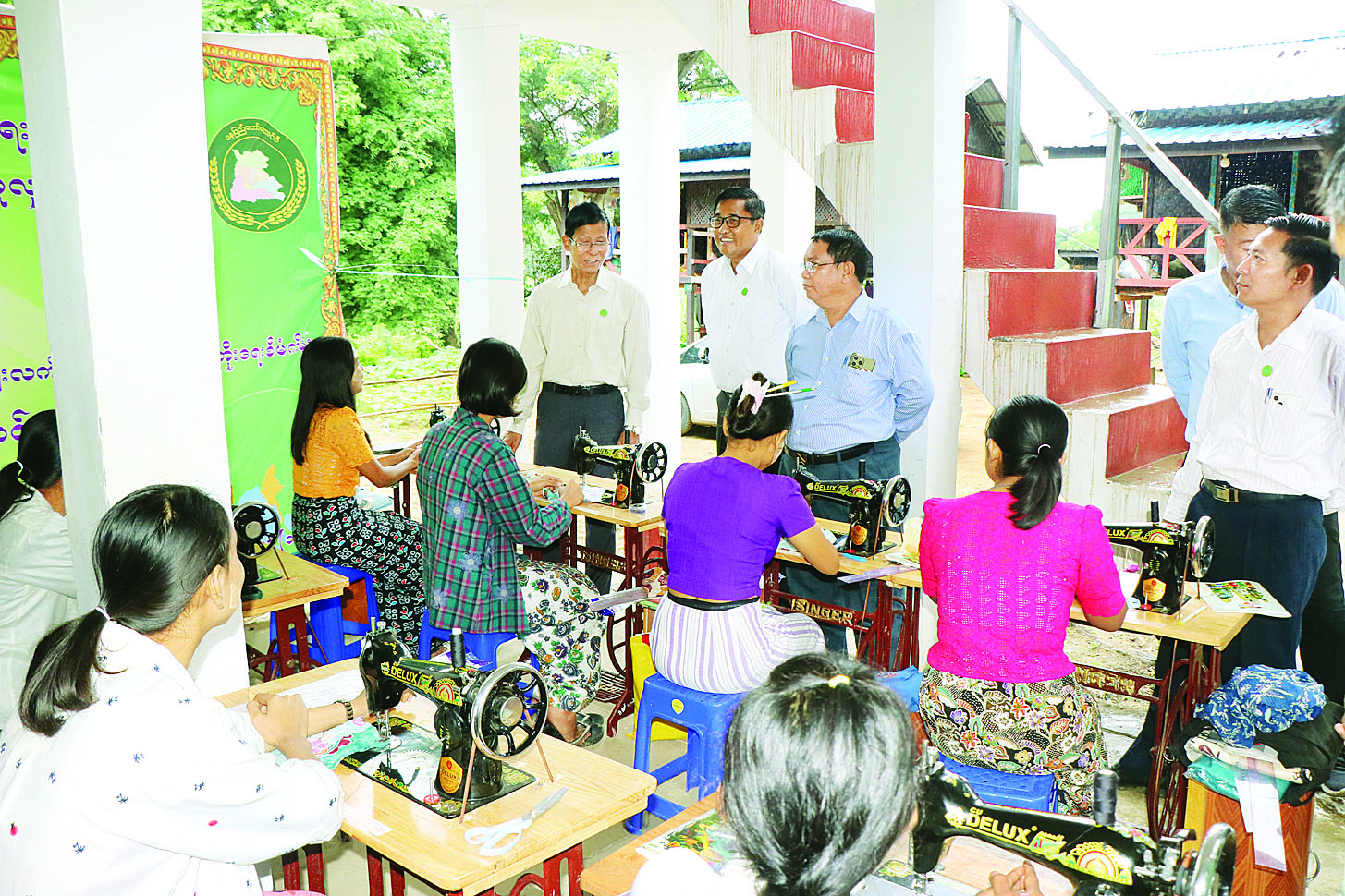 တပ်ကုန်းမြို့နယ် ညောင်ပင်သာကျေးရွာ၌ တိုးတက်ခိုင်မာအားကောင်းသည့် လူမှုအသိုက်အဝန်းဖော်ဆောင်ရေးလုပ်ငန်းများ ကွင်းဆင်းဆောင်ရွက်