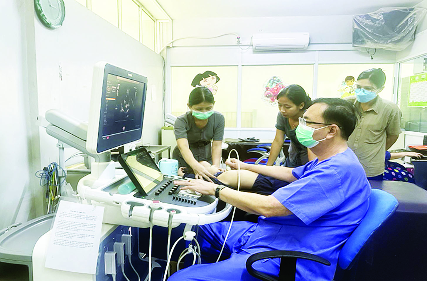 ခုတင်-၅၅၀ ဆံ့ ကလေးဆေးရုံကြီး(ရန်ကုန်)၌ ဗီယက်နမ်နိုင်ငံမှ ကလေးနှလုံးအထူးကု ဆရာဝန်နှင့်ပူးပေါင်း၍ မွေးရာပါနှလုံးရောဂါ ကလေးလူနာများအား ကုသမှုဆောင်ရွက်