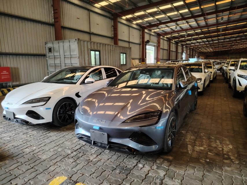 Electric vehicles arrive at Yangon Port