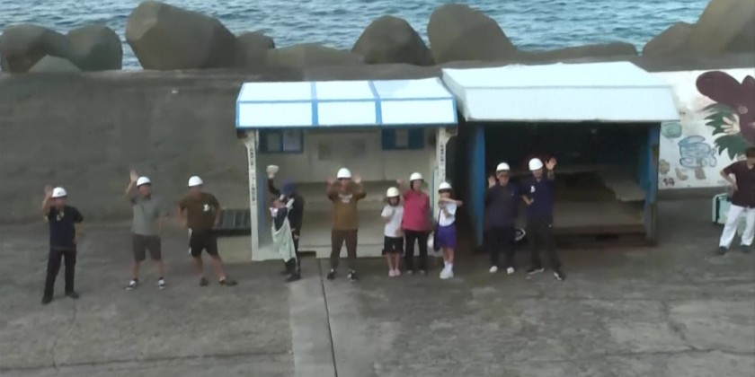 Japan urges evacuation of Small Island as 1,000 quakes hit region