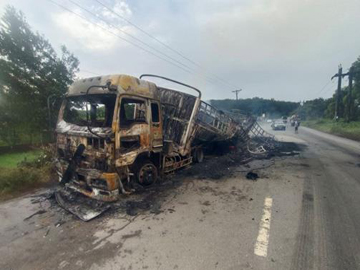  A truck burned and destroyed in an heavy weapon attack by a combined group  of pro-terrorism KNU members and so-called PDF terrorists  in Thaton Township of Mon State.