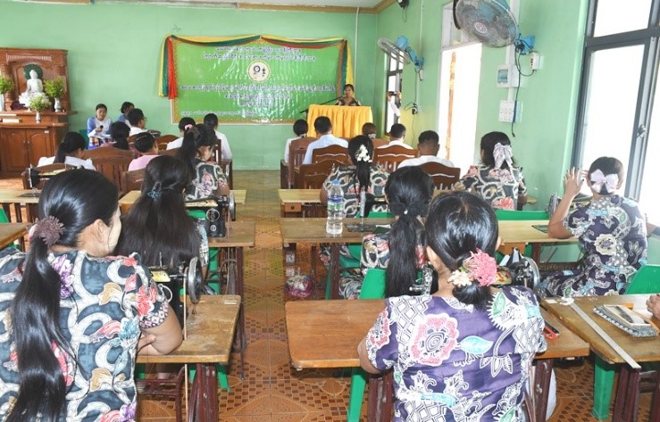 ကျောက်ဆည်မြို့နယ်တွင် အခမဲ့ဖွင့်လှစ်ခဲ့သည့် အခြေခံစက်ချုပ် နည်းပညာသင်တန်းဆင်းပွဲ ကျင်းပ