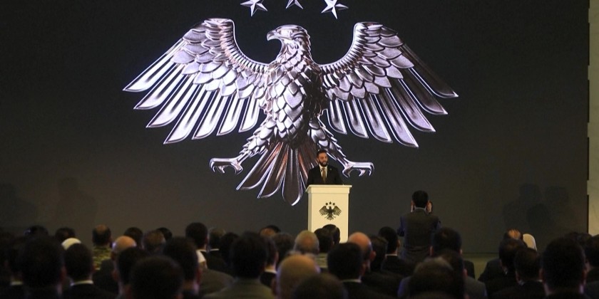 Syrian authorities launch new national emblem