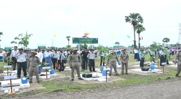 မန္တလေးတိုင်းဒသကြီးအစိုးရ အဖွဲ့ဝင် တိုင်းရင်းသားရေးရာဝန်ကြီး ဦးစိုင်းနွမ် ၂၀၂၅ ခုနှစ် လူထုလှုပ်ရှားမှုအသွင်ဖြင့် မိုးရာသီသစ်ပင် စိုက်ပျိုးပွဲ အခမ်းအနား တက်ရောက်