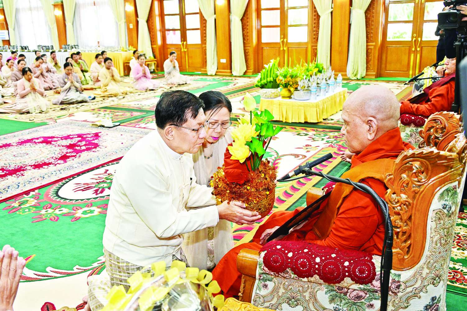 ၂ဝ၂၅ ခုနှစ်၊ ကာကွယ်ရေးဦးစီးချုပ်ရုံး (ကြည်း၊ ရေ၊ လေ) မိသားစုများ ဝါဆိုသင်္ကန်း ဆက်ကပ်လှူဒါန်းပွဲ မင်္ဂလာအခမ်းအနား ကျင်းပ