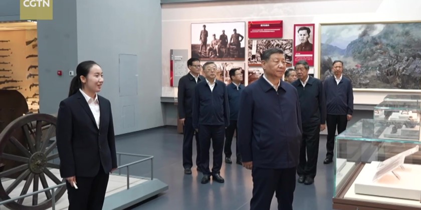 Xi Jinping pays Tribute to Martyrs at Monument Square