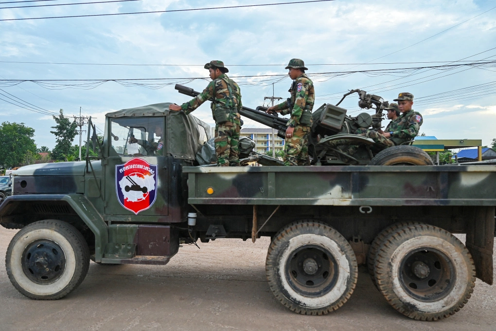 ကမ္ဘောဒီးယားနှင့် ထိုင်းတပ်များ နယ်စပ်တွင် အမြောက်၊ ဒုံးကျည်များဖြင့် ဆက်လက်တိုက်ခိုက်