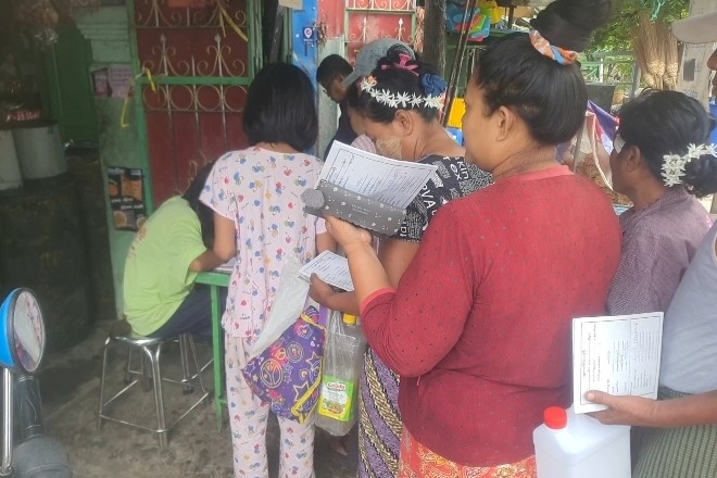 ကျောက်ဆည်မြို့နယ်နှင့်စဉ့်ကိုင်မြို့နယ်၌ စားအုန်းဆီတစ်ပိဿာ(၇၃၈၅)ကျပ်ဖြင့် (၅၆၂)ပိဿာ ရောင်းချပေး