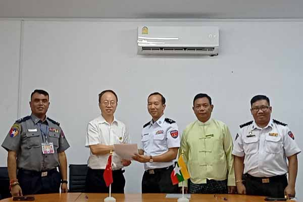 မြန်မာနိုင်ငံအတွင်းသို့ နယ်စပ်လမ်းကြောင်းများမှတစ်ဆင့် တရားမဝင် ဝင်ရောက်လာသည့် တရုတ်နိုင်ငံသား ၉၄ ဦး သက်ဆိုင်ရာနိုင်ငံသို့ ထပ်မံပြည်နှင်လွှဲပြောင်းပေးအပ်