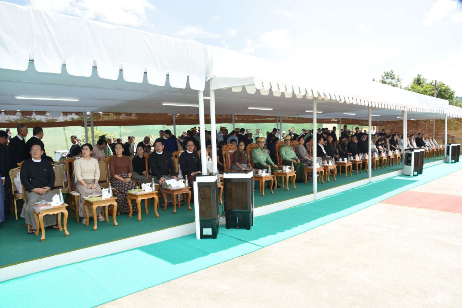 ပြည်ထောင်စုသမ္မတမြန်မာနိုင်ငံတော်၊ ယာယီသမ္မတဦးမြင့်ဆွေ၏ နိုင်ငံတော်ဈာပနအခမ်းအနားကျင်းပ