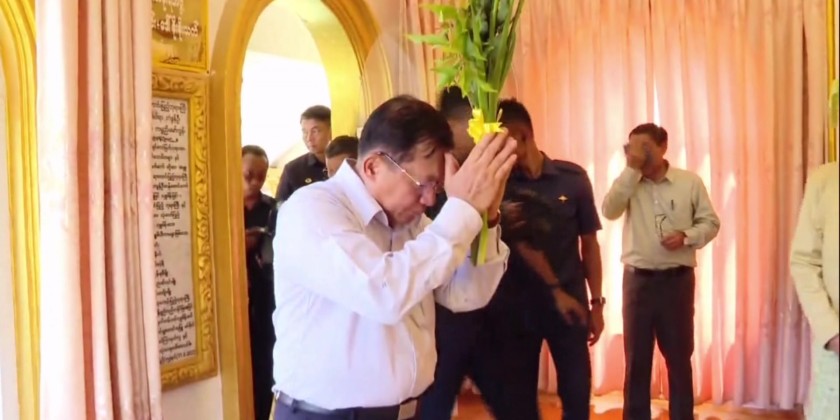 Pilgrim Tour: SSPC Chairman visits pagodas in Bago
