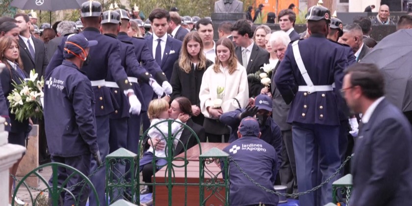 Family and colleagues lay Colombian presidential hopeful Miguel Uribe to rest