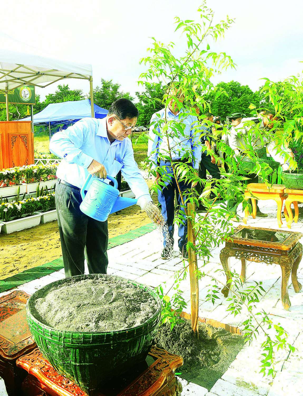 မကွေးတိုင်းဒေသကြီး၊ မင်းဘူးခရိုင်၊ မင်းဘူးမြို့နယ်၊ အပူပိုင်းဒေသ(၁၃)ခရိုင် စိမ်းလန်းစိုပြည်ရေး၊ ၂ဝ၂၅ ခုနှစ် နိုင်ငံတော်အဆင့် ဒုတိယအကြိမ် လူထုလှုပ်ရှားမှုအသွင်ဖြင့် သစ်ပင်စိုက်ပျိုးပွဲကျင်းပပြုလုပ် နိုင်ငံတော်လုံခြုံရေးနှင့် အေးချမ်းသာယာရေးကော်မရှင်ဥက္ကဋ္ဌ ဗိုလ်ချုပ်မှူးကြီးမင်းအောင်လှိုင် တက်ရောက်၍ တမာပျိုးပင်အား ဦးဆောင်စိုက်ပျိုးပေး
