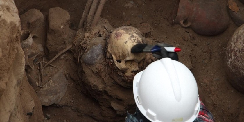 Gas workers uncover 1,000-year-old mummy in Peru