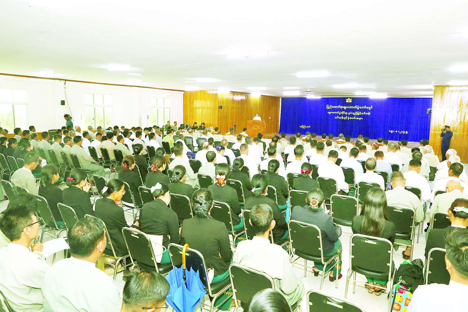 ကော်မရှင်အဖွဲ့ခွဲများရှိ အများယုံကြည်လေးစားခြင်းခံရသော ပုဂ္ဂိုလ်များ၊ ဌာနဆိုင်ရာအဖွဲ့ဝင်များ၊ ရွေးကောက်ပွဲဝန်ထမ်းများ အတူလက်တွဲပြီး ရွေးကောက်ပွဲအောင်မြင်စွာကျင်းပနိုင်ရေးဆောင်ရွက်